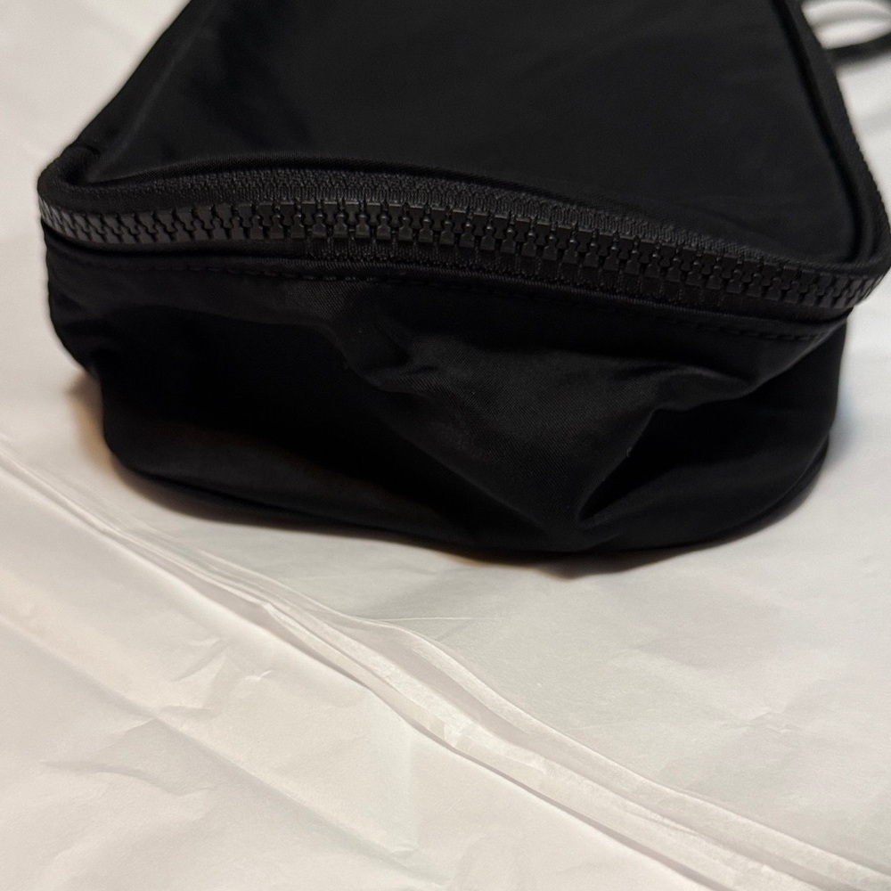 lululemon athletica Black Travel Organizer Pouch - Picture 6 of 11